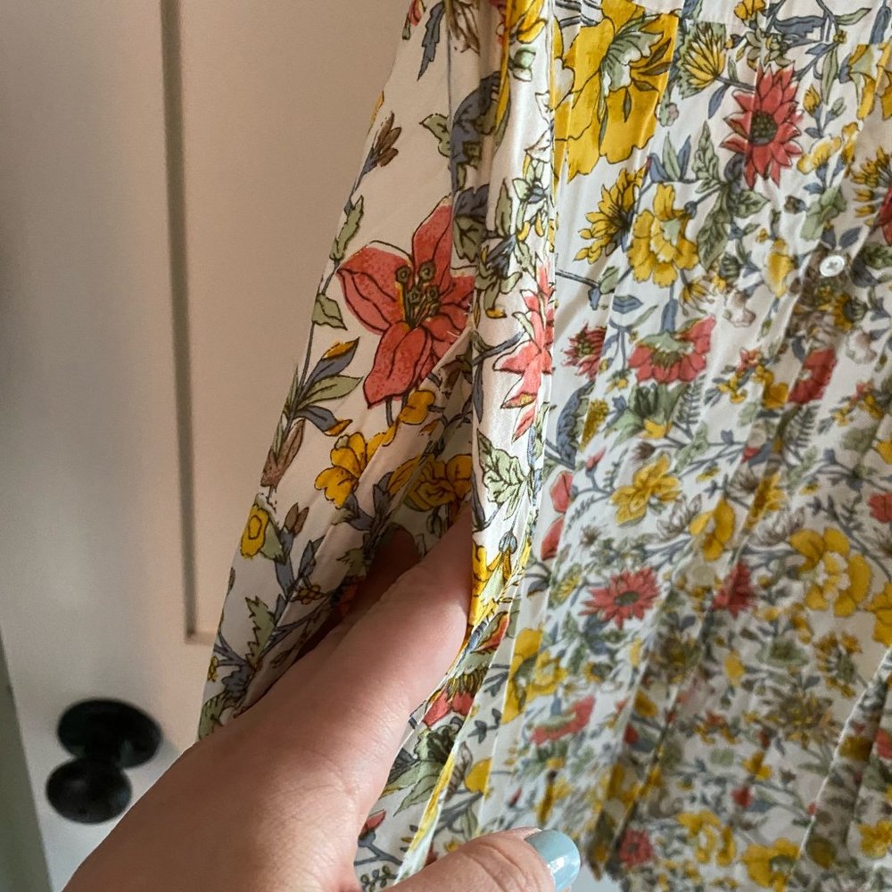 LOFT Floral Button Dress - Picture 2 of 7